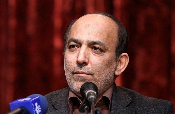 حمله عباس سلیمی نمین به شکوری راد: او غربزده دوآتشه است/ دستگیری او راه علاج نیست