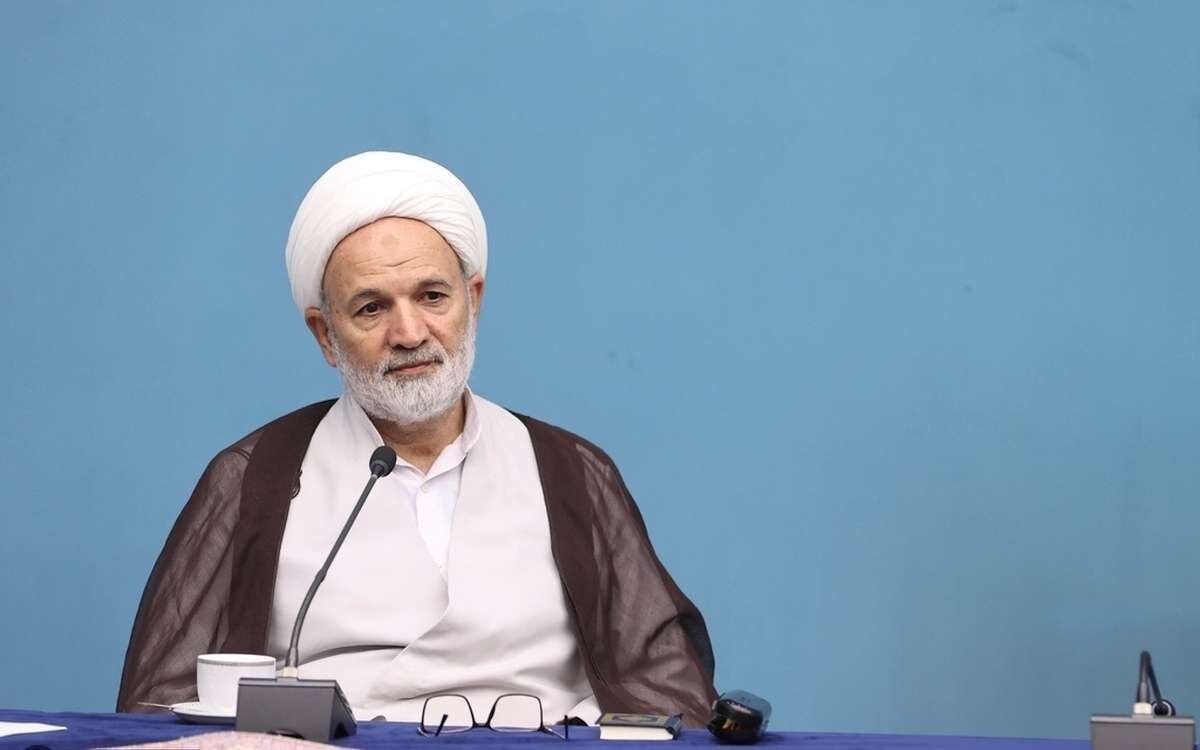 نماینده جبهه پایداری در مجلس: ممکن است مردم اشتباه کنند، به فرد درست رأی ندهند/ از پهپاد ما، آمریکا و روس کپی کردند/ مردم آزادانه ابراز عقیده می‌کنند
