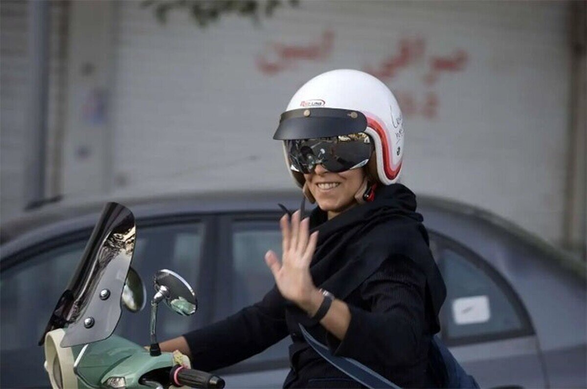 روزنامه نزدیک به قالیباف، مخالفتش با موتورسواری زنان را پس گرفت/ گواهینامه برای موتورسیکلت سواری زنان صادر می شود حتی اگر چندنماینده مخالف باشند