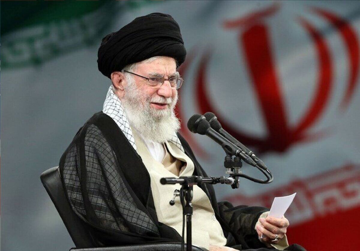 ببینید | پاسخ رهبر معظم انقلاب به تهدیدهای ترامپ: آن‌چنان سیلی بخورد که از جا نتواند بلند شود / تو هم نخواهی توانست جمهوری اسلامی را از بین ببری