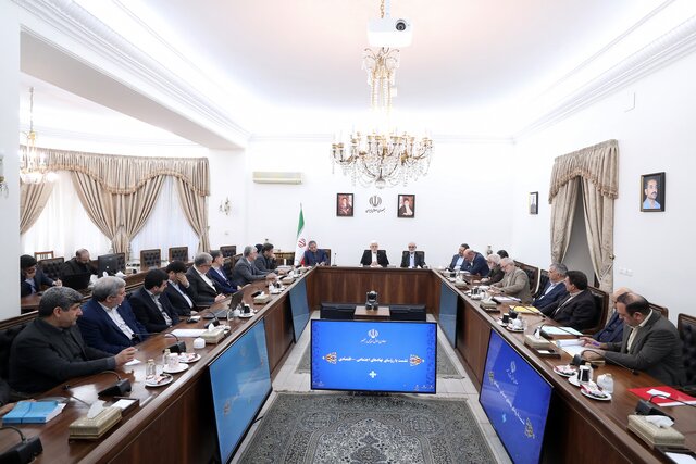 عارف: تأمین کالاهای اساسی با قیمت مناسب در ماه رمضان و نوروز از اولویتهای فوری دولت است