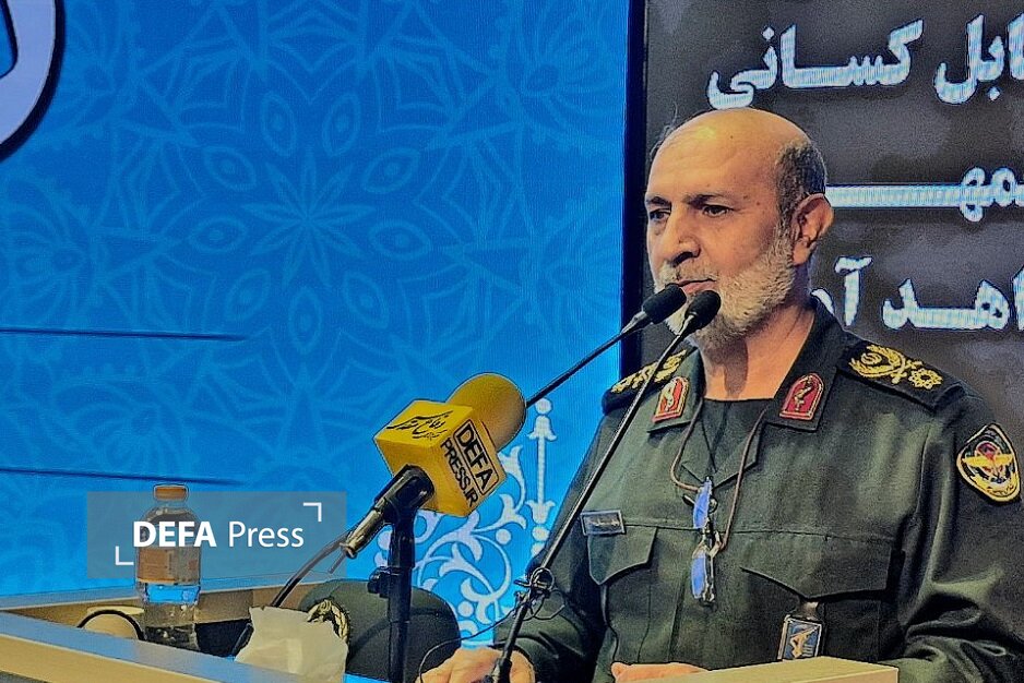 هشدار فرمانده ارشد نیروهای مسلح به آمریکا/ اگر آمریکا دست به اشتباهی بزند، باید آماده استقبال از ردیفهای پرشمار تابوتهای سربازان خود باشد