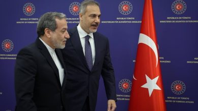 گفت وگوی تلفنی وزرای خارجه ایران و ترکیه در مورد مذاکرات هسته‌ای جاری