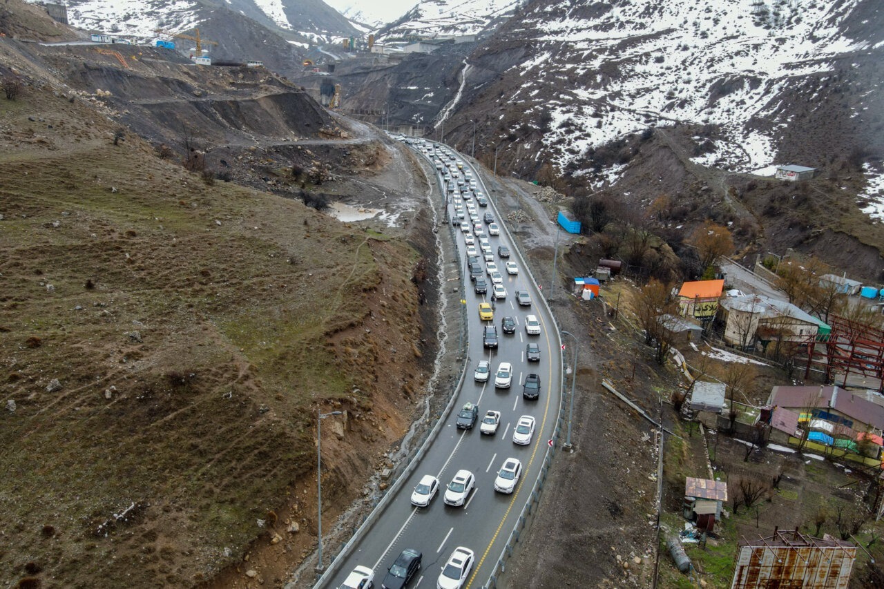 اعمال محدودیتهای ترافیکی در محورهای شمالی / چالوس یکطرفه میشود