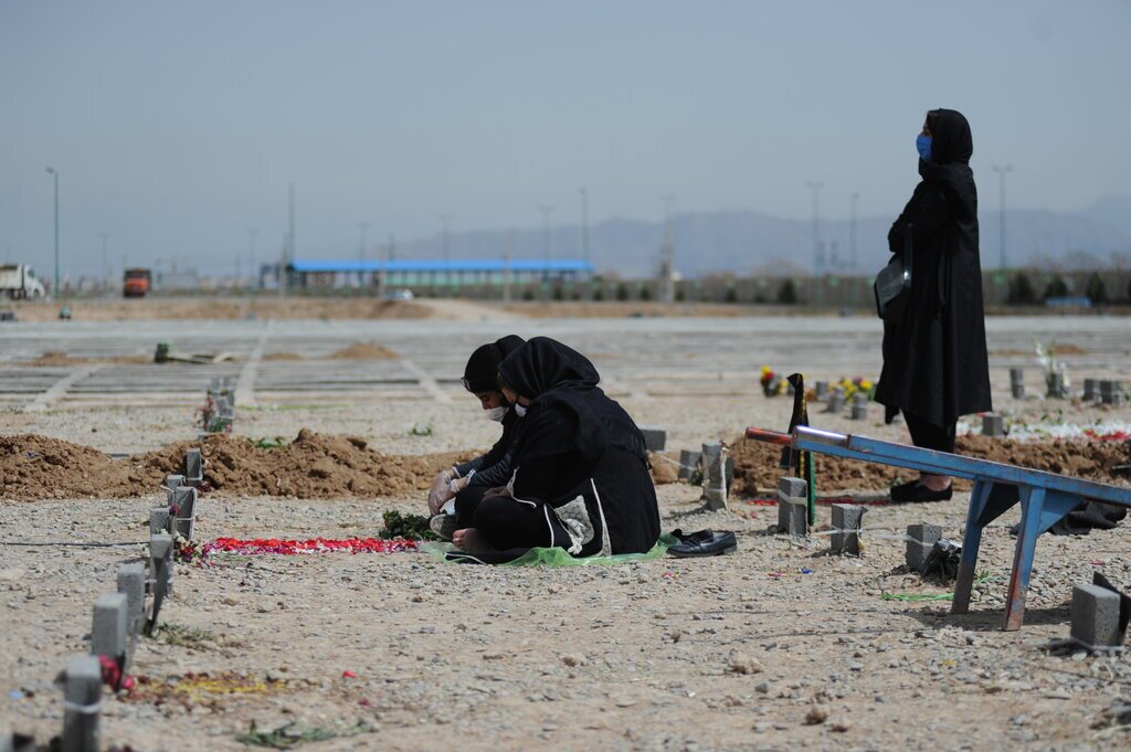 مدیرعامل سازمان بهشت زهرا: در شرایط بحرانی و اضطراری کنونی با کمبود قطعات «روز دفن» مواجه هستیم