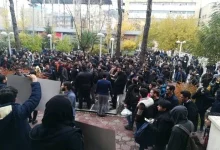 اعتراض و تجمع در دانشگاه های تهران، امیرکبیر، شریف و الزهرا / پیامک ممنوع‌الورودی / درگیری فیزیکی و خشونت/ آتش‌زدن پرچم ایران