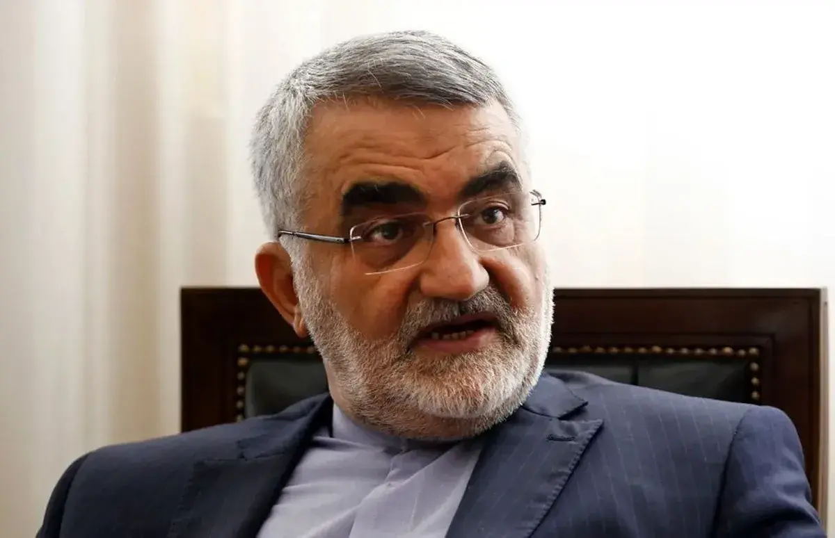 علاءالدین بروجردی: مردم تحت تاثیر جنگ روانی آمریکا قرار نگیرند و با آرامش به زندگی عادی خود ادامه دهند