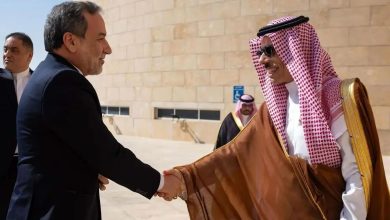 گفت‌وگوی تلفنی وزرای خارجه ایران و عربستان/ فیصل بن فرحان: حمایت ریاض از هر گونه راهکار سیاسی و دیپلماتیک به منظور حل چالش‌های موجود