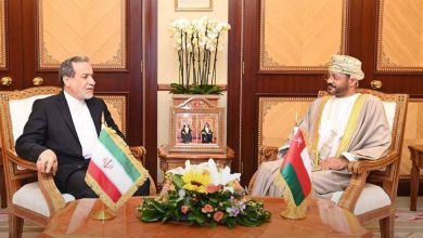 ساعتی پیش از آغاز دور جدی مذاکرات با ایالات متحده؛ عراقچی با وزیر امور خارجه عمان دیدار کرد