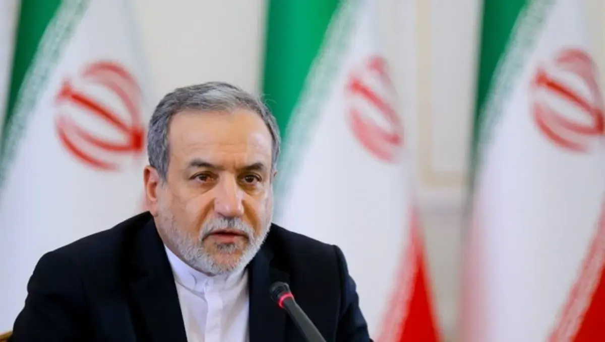 عراقچی در گفتگو با ایندیا تودی: ایران برای هر دو گزینه جنگ و صلح کاملاً آماده است / برد موشکهای ایران به ۲۰۰۰ کیلومتر محدود شده است