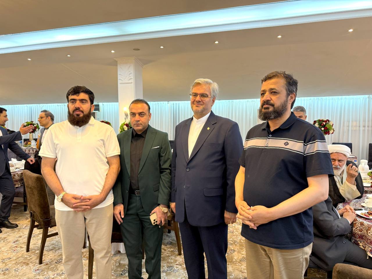 تأکید سرکنسول ایران در دبی بر توسعه پیوندهای پایدار اقتصادی میان بازرگانان / حضور دیپلمات‌ها و فعالان اقتصادی در مراسم روز ملی