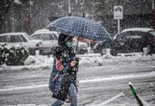 بارش برف و باران در تهران/ لزوم پرهیز از سفرهای غیرضروری