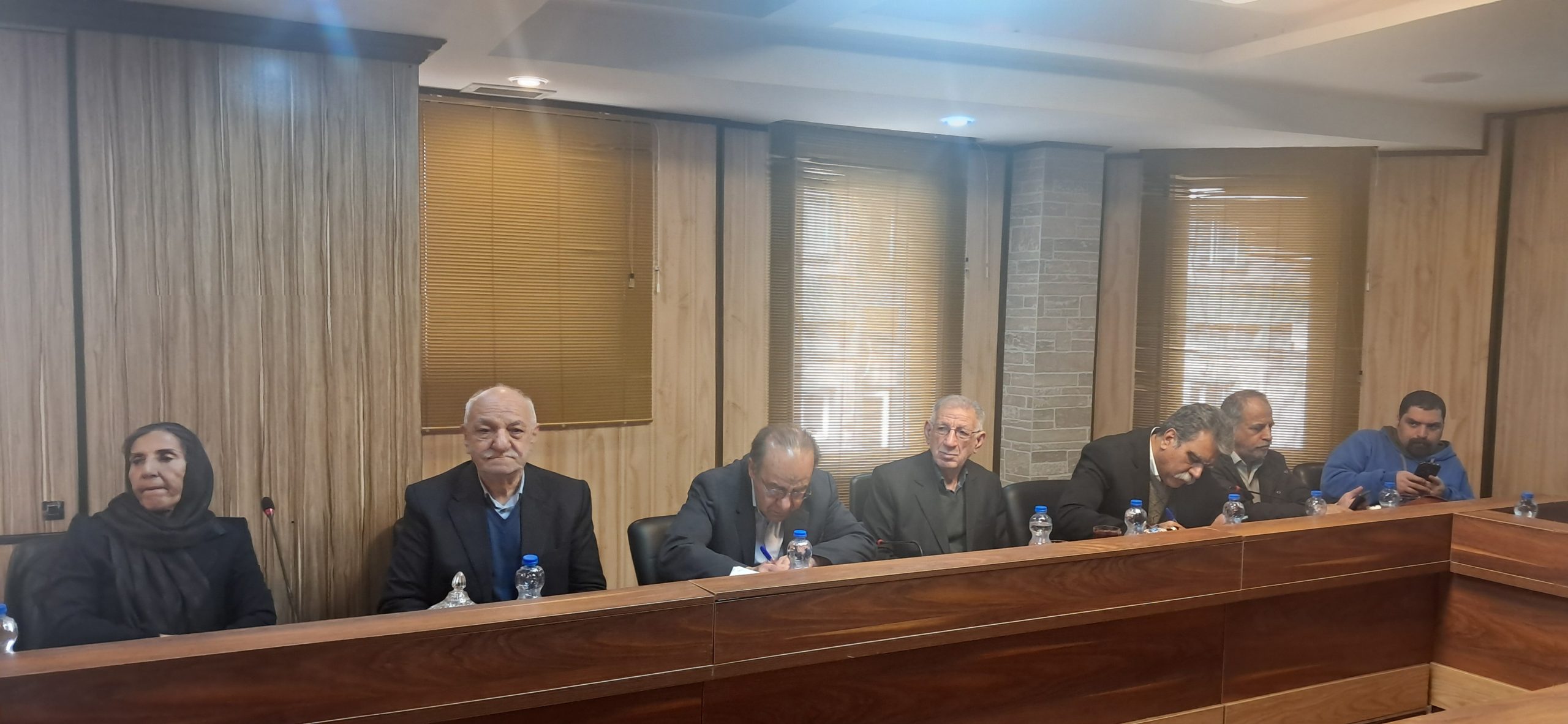 تامین اجتماعی با بازگشت بانک رفاه نجات یافت / مطالبات معیشتی و حقوقی بازنشستگان در آیین تقدیر از وزیر کار و مدیرعامل تامین اجتماعی مطرح شد