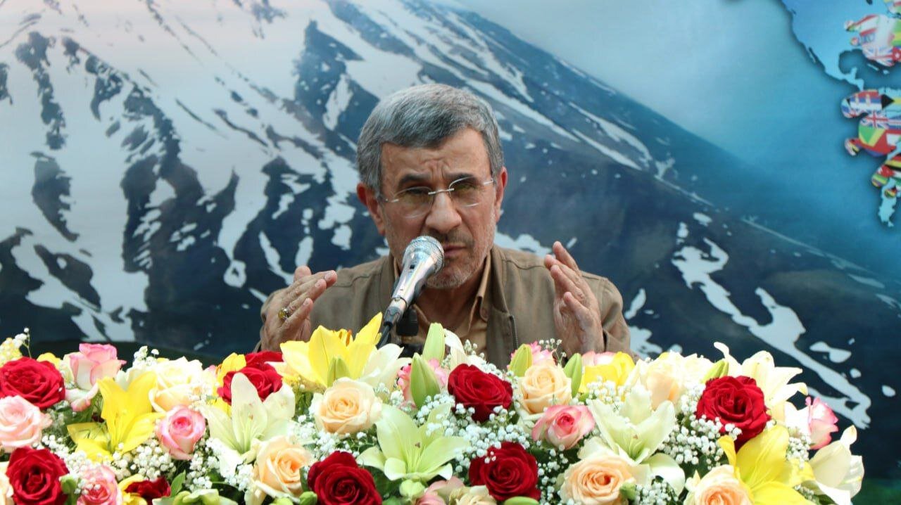 پیام احمدینژاد خطاب به آیتالله مجتبی خامنهای+ جزئیات