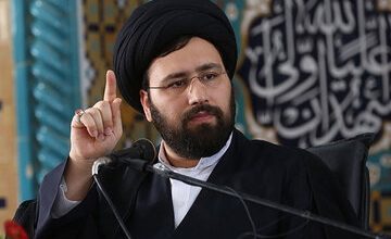 سیدعلی خمینی: دشمنان آرزوی عقب‌نشینی جمهوری اسلامی را به گور خواهند برد