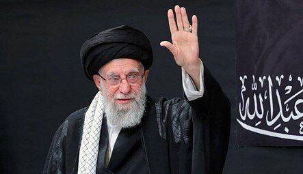 تصویری حیرت آور از عزاداری شیعیان بصره در پی شهادت رهبر انقلاب/ عکس