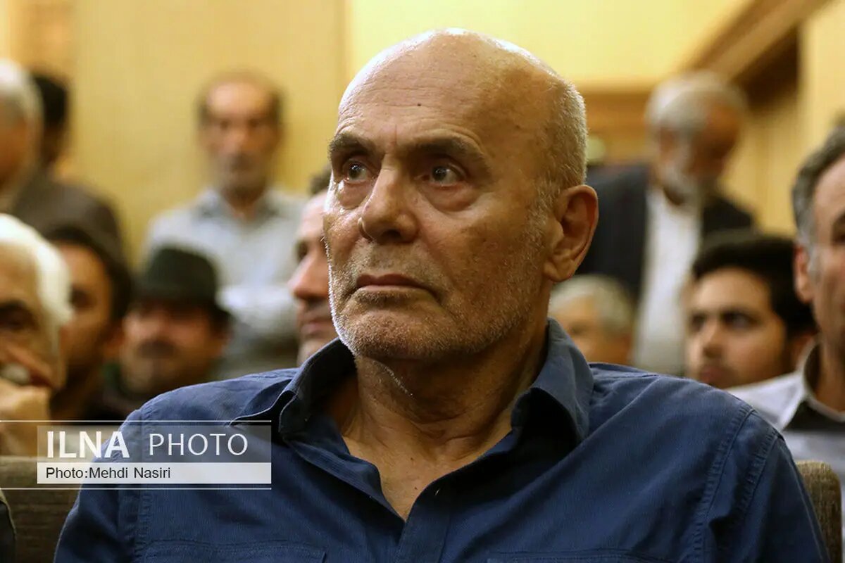 حضور جمشید هاشم‌پور در میان بسیجیان حافظ امنیت ایران+ عکس