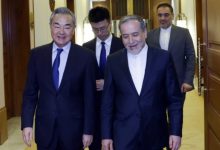 گفتوگوی تلفنی عراقچی و وزیر خارجه چین درباره تحولات جاری در منطقه