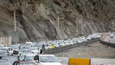ترافیک سنگین در محورهای هراز، کندوان و فیروزکوه/ بارش برف در جاده چالوس