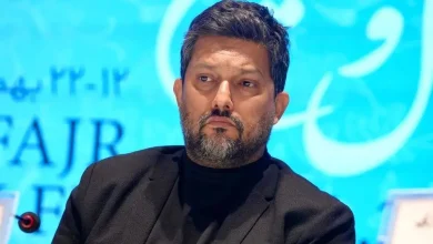 آقای حامد بهداد که از صدقه سر جمهوری اسلامی گرین کارت داری، این ژست آوانگارد به تو نمی‌آید
