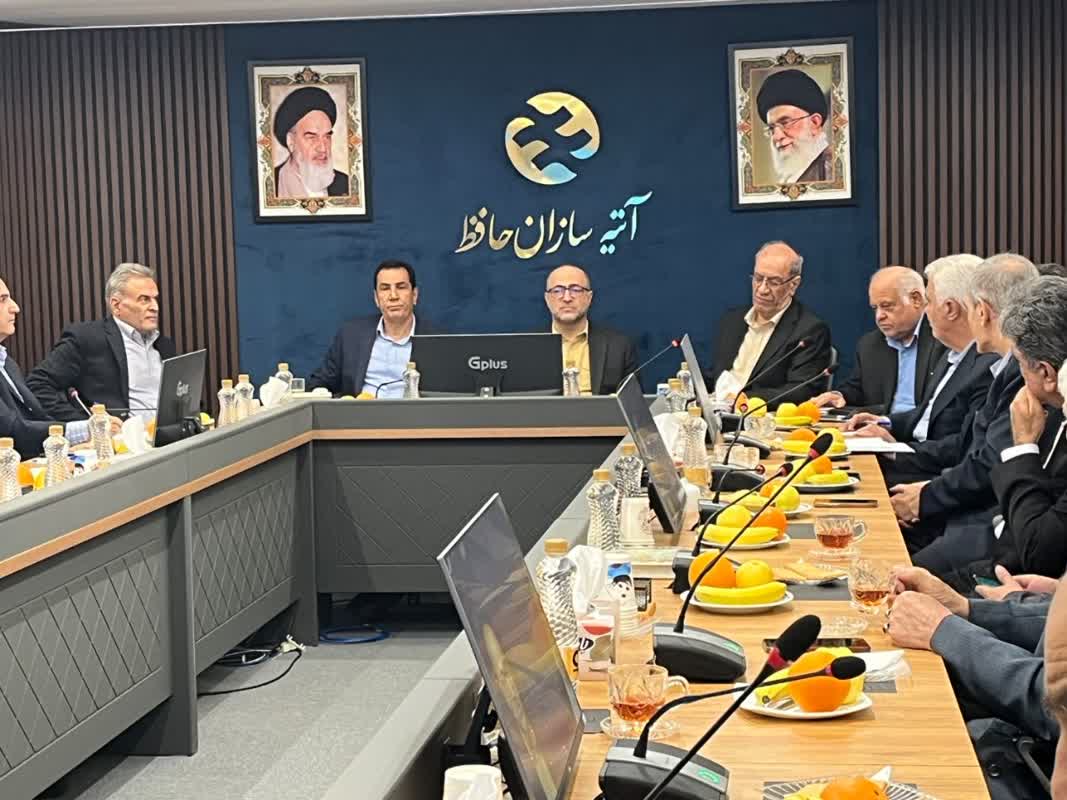 نشست مهم برای حل مشکلات بازنشستگان تأمین اجتماعی؛ از بیمه تکمیلی تا تکریم اربابرجوع روی میز بررسی