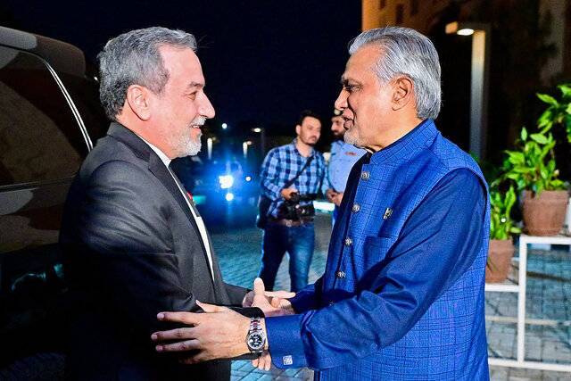 فارس: انتقال پیامهای مکتوب ایران به آمریکا درباره خطوط قرمز هستهای و تنگه هرمز