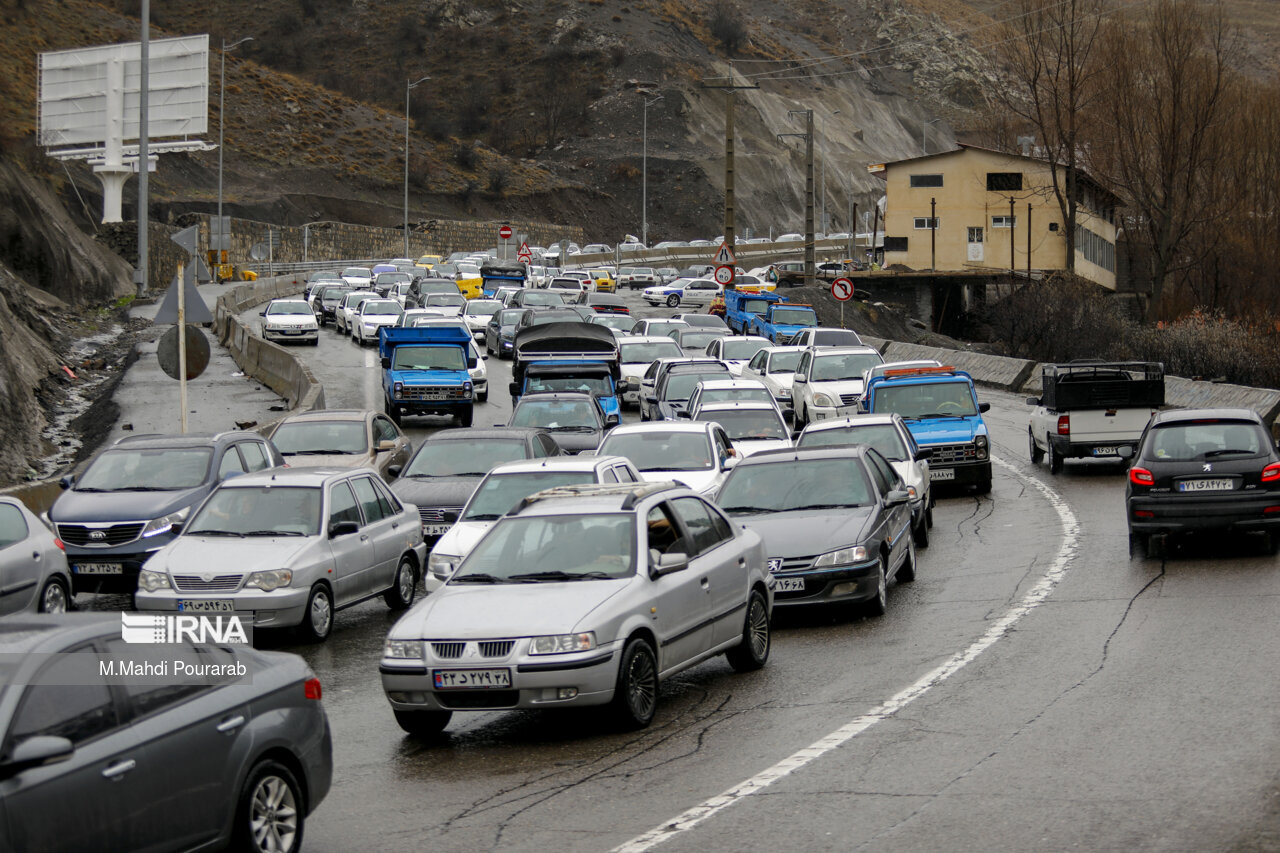 آخرین وضعیت ترافیکی و جوی محورها/ بارش برف و باران در جاده‌های ۴ استان