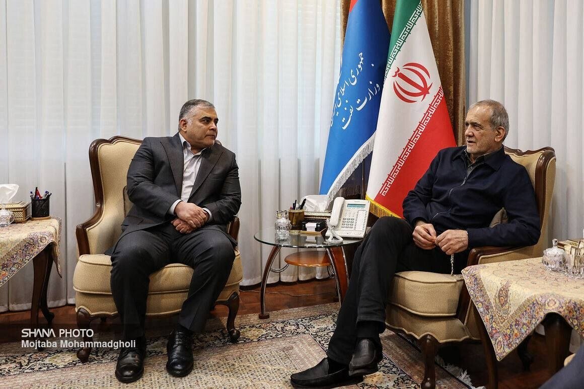 تصاویری از بازدید میدانی پزشکیان از وزارت نفت