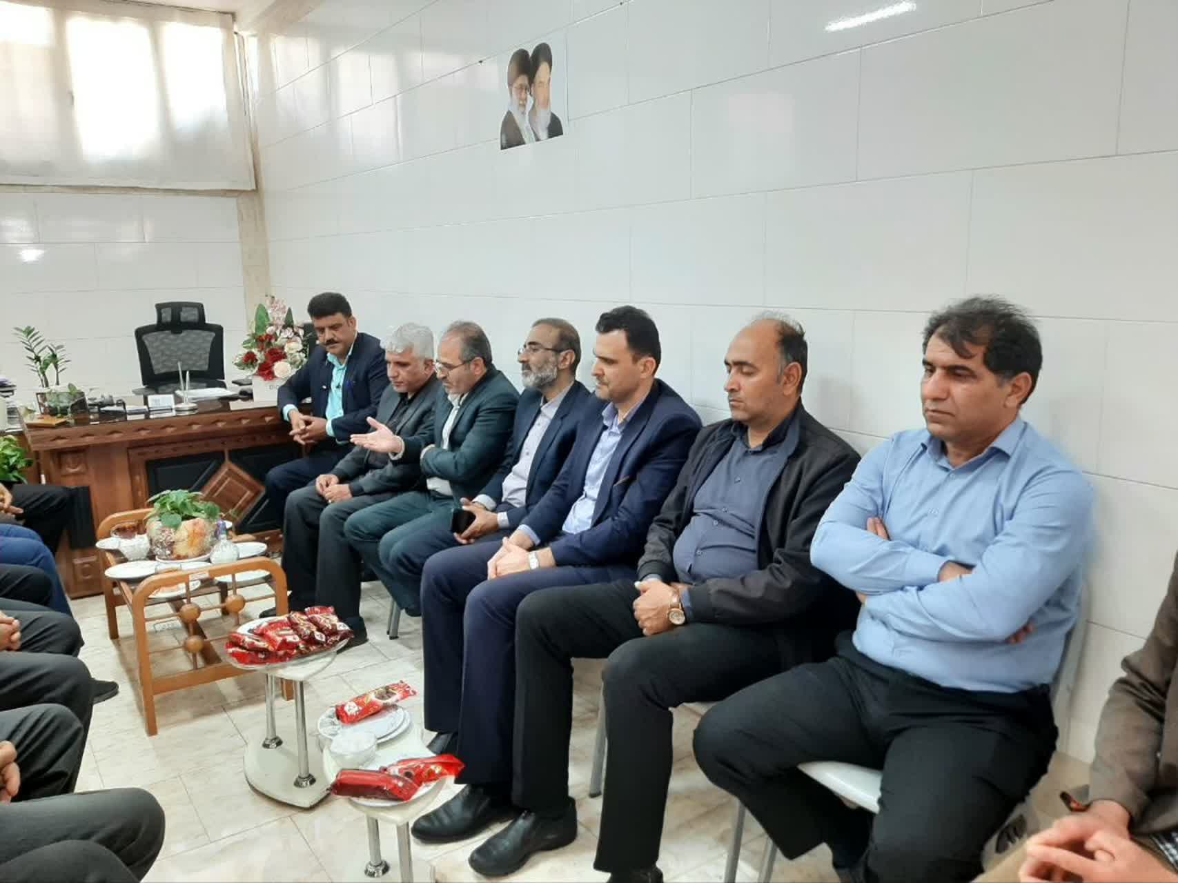 بازنشستگان تامین اجتماعی، گنجینه تجربه؛ تجلیل فرماندار آران‌وبیدگل از پیشکسوتان عرصه کار و تولید