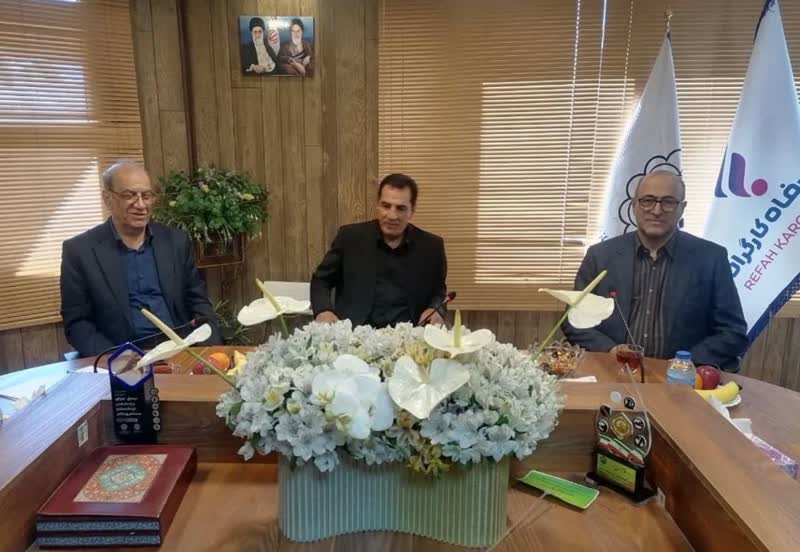 ديدار مدير عامل آتيه سازان حافظ با رئيس و دبير كانون عالي بازنشستگان تامين اجتماعي