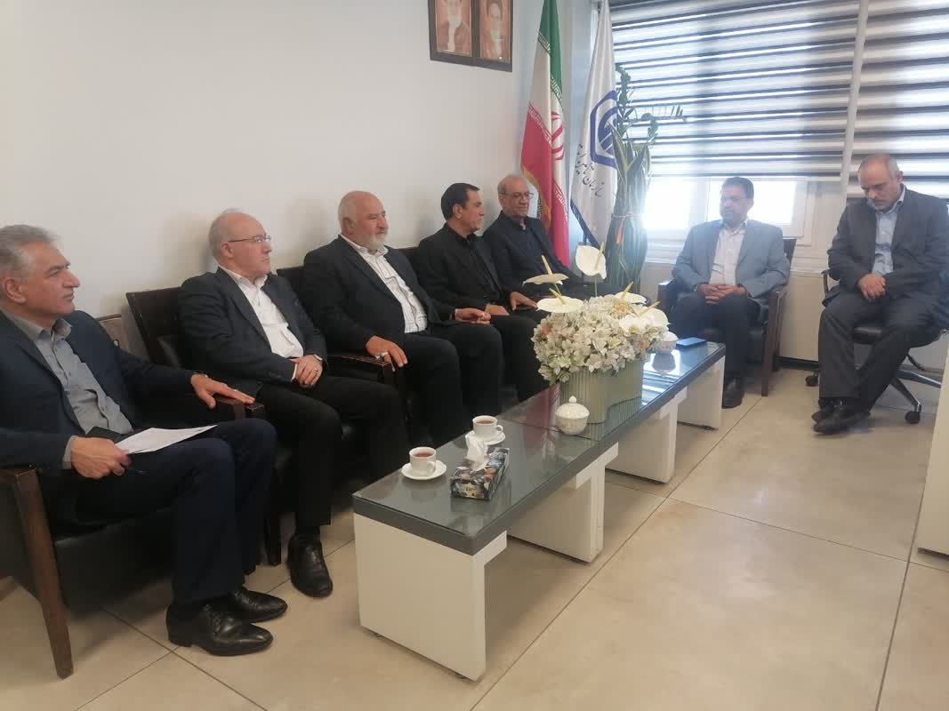 دیدار محمد اسدی و علی اصغر بیات با مسئولین معاونت درمان سازمان تامین اجتماعی