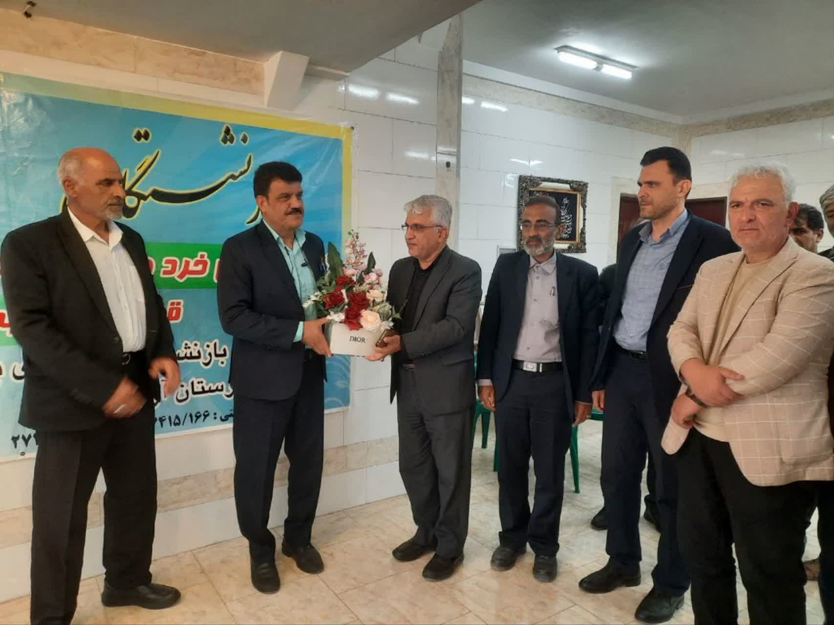 بازنشستگان تامین اجتماعی، گنجینه تجربه؛ تجلیل فرماندار آران‌وبیدگل از پیشکسوتان عرصه کار و تولید