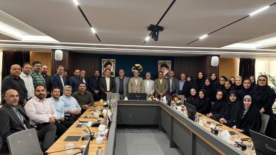 تجلیل از مدیرعامل، معاون توسعه منابع و مدیریت و استادان دانشگاهی آتيه سازان حافظ