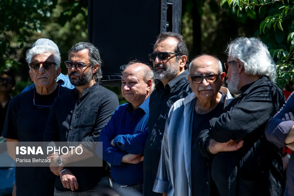 مراسم بدرقه بهناز نازی بازیگر با حضور هنرمندان (عکس)