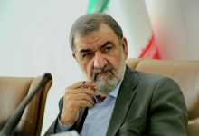 کنایه محسن رضایی به ترامپ/ مشت آهنین نیروهای مسلح آمریکا را وادار به تسلیم خواهد کرد