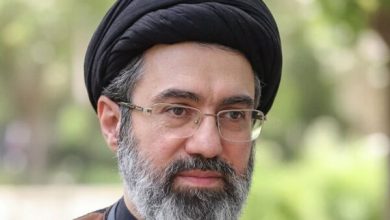 پیام رهبر انقلاب به‌مناسبت دومین سالگرد شهادت شهید رئیسی؛ بار تکلیف مسئولان از رهبری و رؤسای قوا تا همه مدیران سنگین‌تر از قبل است/ خصوصیات شهید رئیسی موجب دلگرمی دوستان ایران، جبهه‌ مقاومت و دلسوزان نظام شد