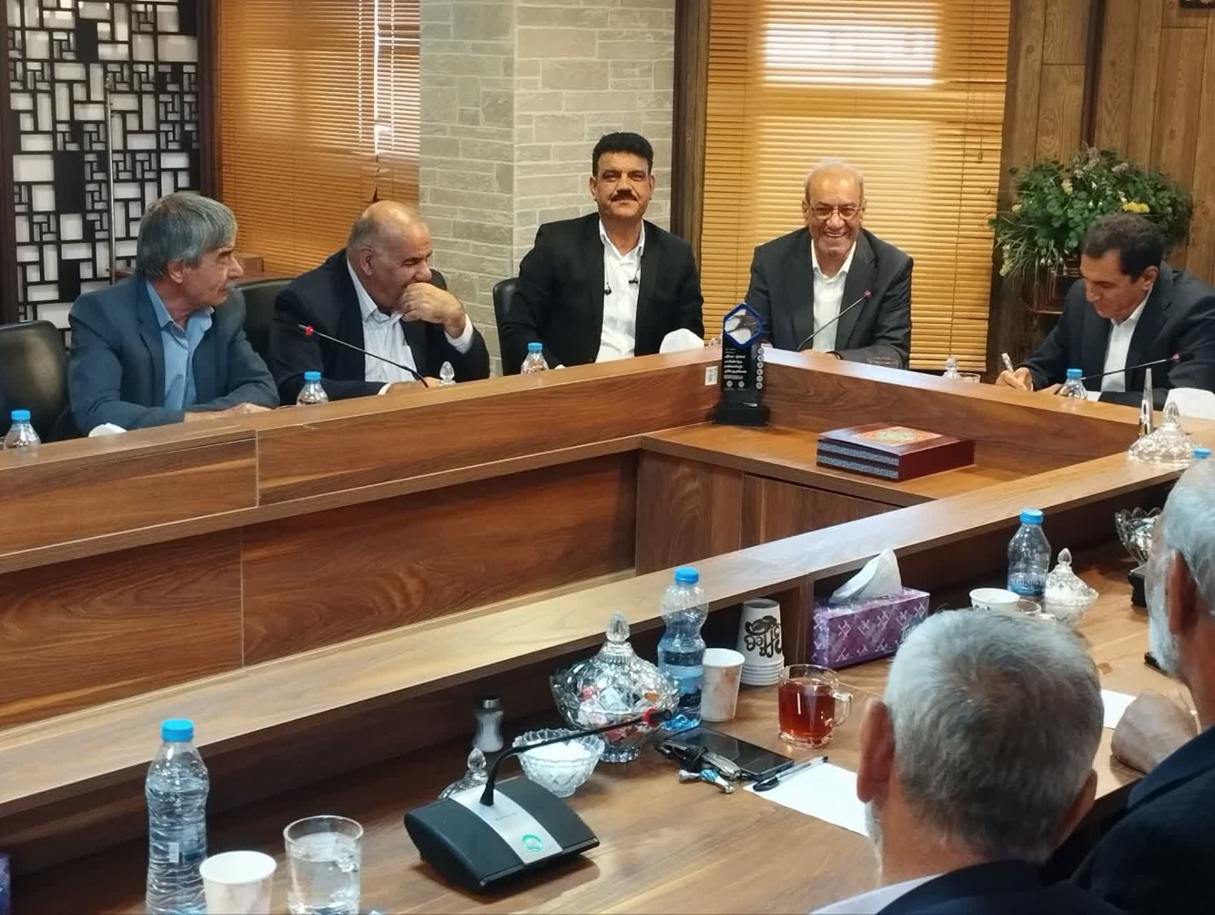 بازنشستگان اصفهان در دیدار با کانون عالی چه گفتند؟ از افزایش حقوق تا بیمه تکمیلی