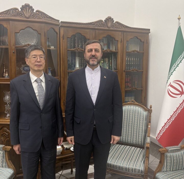 رایزنی سفیر چین در تهران با غریب آبادی