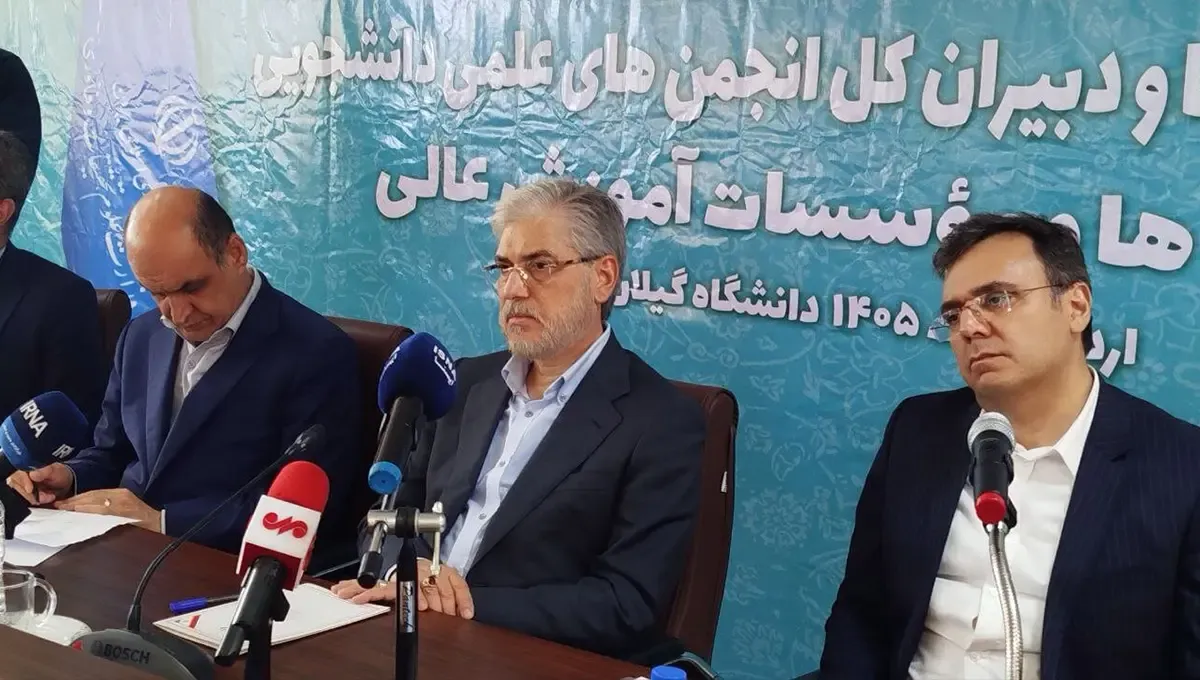 وزیر علوم: اینترنت حق بدیهی است و تبعیض پذیرفتنی نیست
