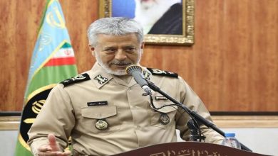 دریادار سیاری: در شرایط آتش بس میدان از جنگ سخت به جنگ نرم واگذار شده است/ میدان جنگ نرم را رها نخواهیم کرد/ در جنگ رمضان همه‌ی نبردها جنگ سخت نبودند