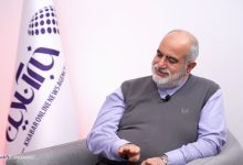هشدار معنادار حسام الدین آشنا درباره کلید خوردن دی ماه معکوس در خردادماه/ بترسید که جان فدایان را به نفع پایداری ها مصادره کنند/ جامعه را قطبی نکنید!