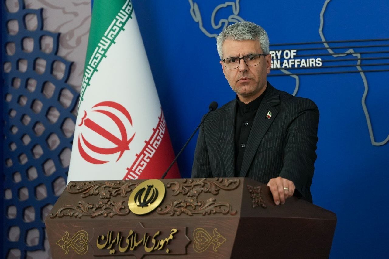 بقائی به سی ان ان: مواضع آمریکا متناقض و اوضاع بسیار خطرناک است