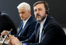 غریب‌آبادی، معاون وزیر خارجه: در مورد متن توافق، تقریبا خیلی جلو رفتیم/ اصرار ما این است که ۵۰ درصد از وجوه بلوکه شده بلافاصله با امضای یادداشت تفاهم، در اختیار ایران قرار گیرد؛ مابقی آن هم بعد از طی یک یا دو ماه/ رفع تحریم‌ها و مباحث مرتبط با هسته‌ای در مرحله دوم مذاکرات قرار دارند