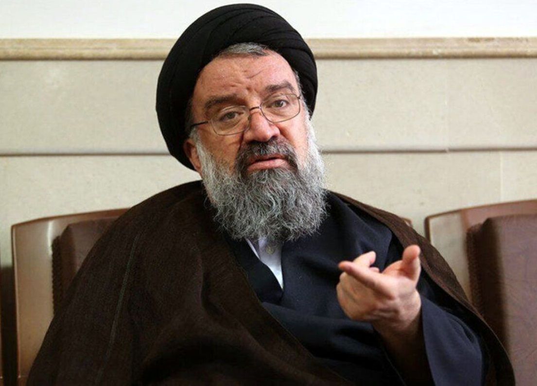 احمد خاتمی: آیتالله سید مجتبی خامنهای در جنگ رمضان از ناحیه پا آسیب شدید دید بهطوری که احتمال قطع پا مطرح بود، اما با تلاش کادر درمان اکنون در سلامت به سر میبرند