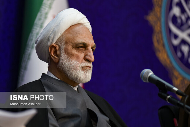 محسنی اژه‌ای: برخی افراد با بی‌توجهی سخنانی بر زبان می‌رانند که دشمن را خیالاتی می‌کند