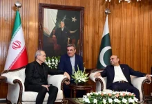 بیانیه پاکستان در پی سفر پزشکیان به این کشور: رئیس‌جمهور ایران از نقش سازنده پاکستان در حمایت از روندهای صلح و گفت‌وگو قدردانی کرد/ تهران و اسلام‌آباد فصل تازه‌ای از همکاری‌های راهبردی را ترسیم کردند