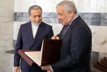 گفت‌وگوی تلفنی وزرای خارجه ایران و ایتالیا/ آنتونیو تایانی: هیچ استفاده‌ای از پایگاه‌های نظامی ما برای حمله به ایران صورت نگرفته و نخواهد گرفت