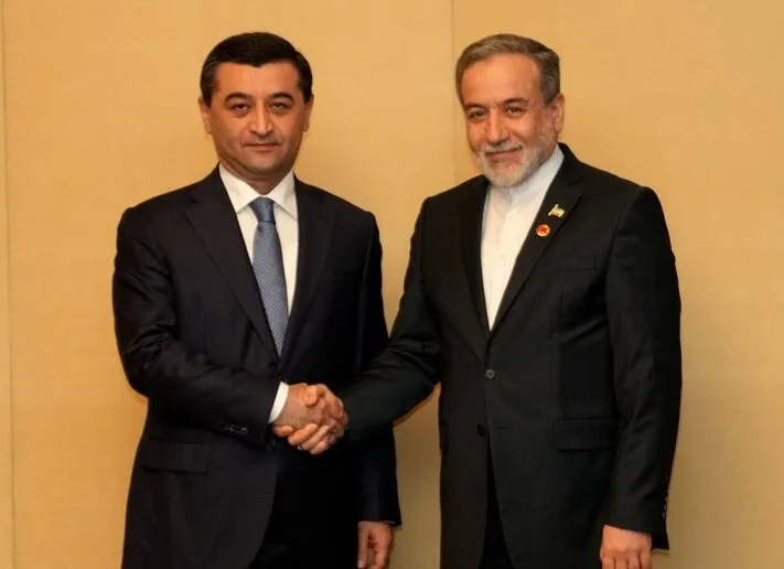 گفتگوی عراقچی با وزیر خارجه ازبکستان درباره اجرای تفاهم خاتمه جنگ / بختیار سعیدوف بر اهمیت تداوم روند دیپلماتیک و اجرای تعهدات متقابل تاکید کرد
