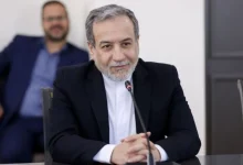 عراقچی همتای انگلیسی خود را در جریان آخرین روند مذاکرات و پیشرفت‌های حاصل‌شده در اجرای تفاهمات قرار داد / دو طرف بر تداوم رایزنی‌های دیپلماتیک تأکید کردند