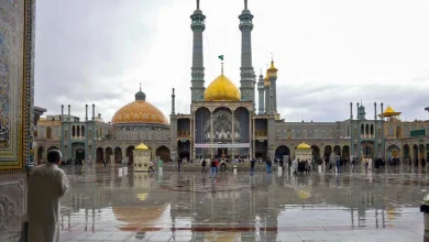 مهر: دفن امانتی پیکر رهبر شهید در حرم حضرت معصومه(س) صحت ندارد